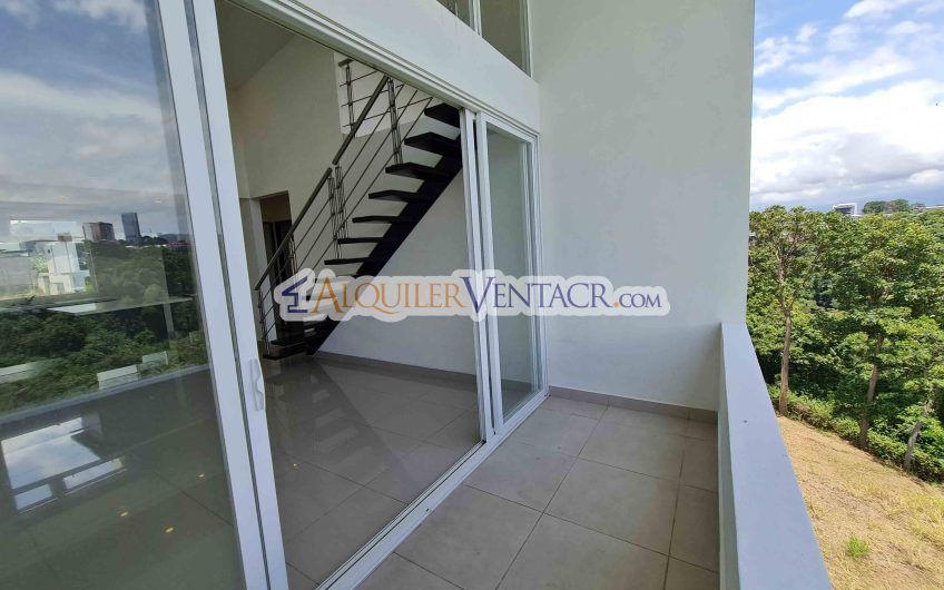 Apartamento tipo Penthouse con vista en Bello Horizonte Escazú