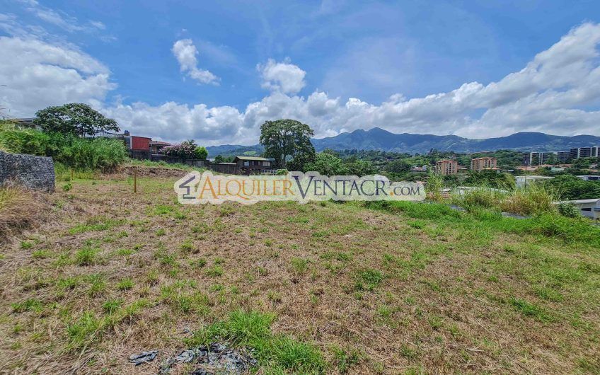 Lote plano de 1.065 m2 con vista en Bello Horizonte Escazú