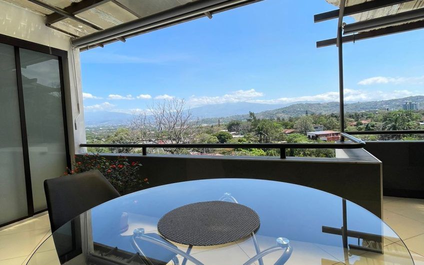 Penthouse amueblado de 3 habit. con vista en Avalon Country Santa Ana