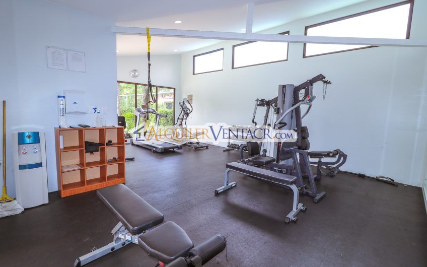 Almería Santa Ana! Condo de 285 m2 con piscinas / gym y cancha de tenis