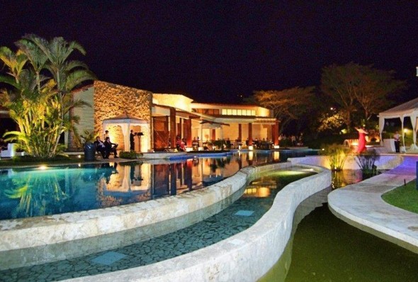 Penthouse amueblado de 3 habit. con vista en Avalon Country Santa Ana