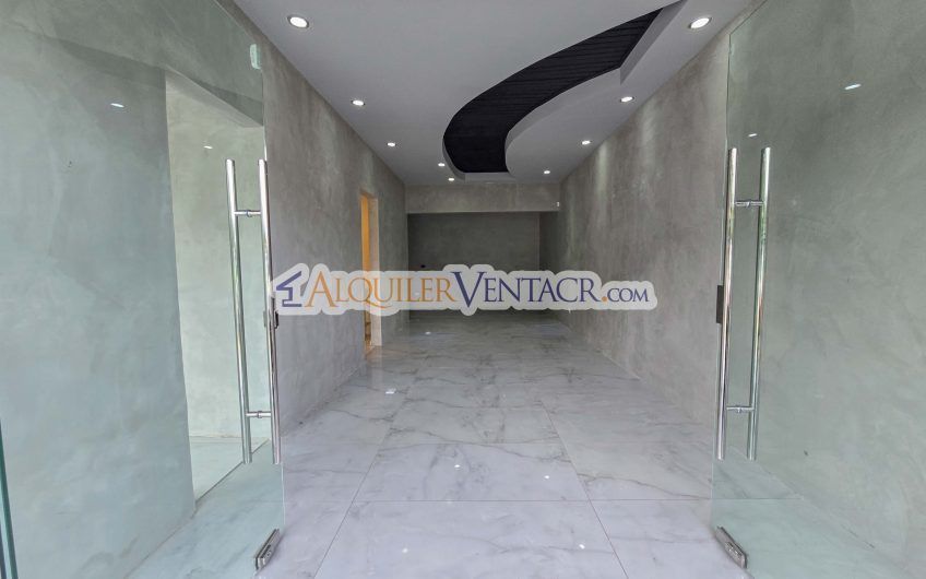 Local comercial de 50 m2 en San Rafael Escazú sobre calle principal