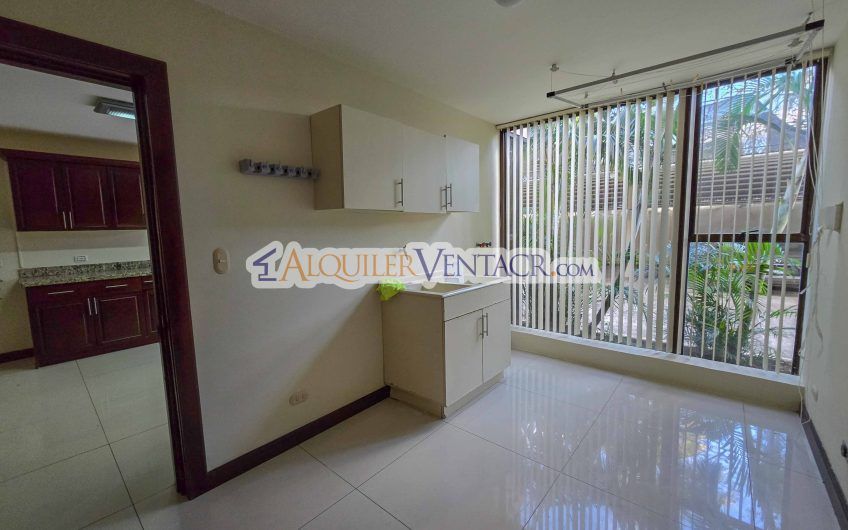 Apartamento de 300 m2 en 1er nivel en Bello Horizonte Escazú