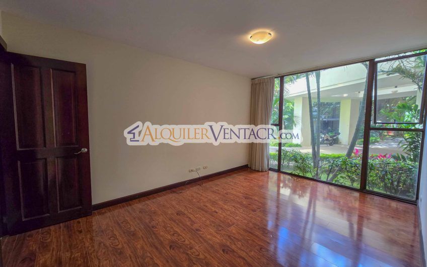 Apartamento de 300 m2 en 1er nivel en Bello Horizonte Escazú