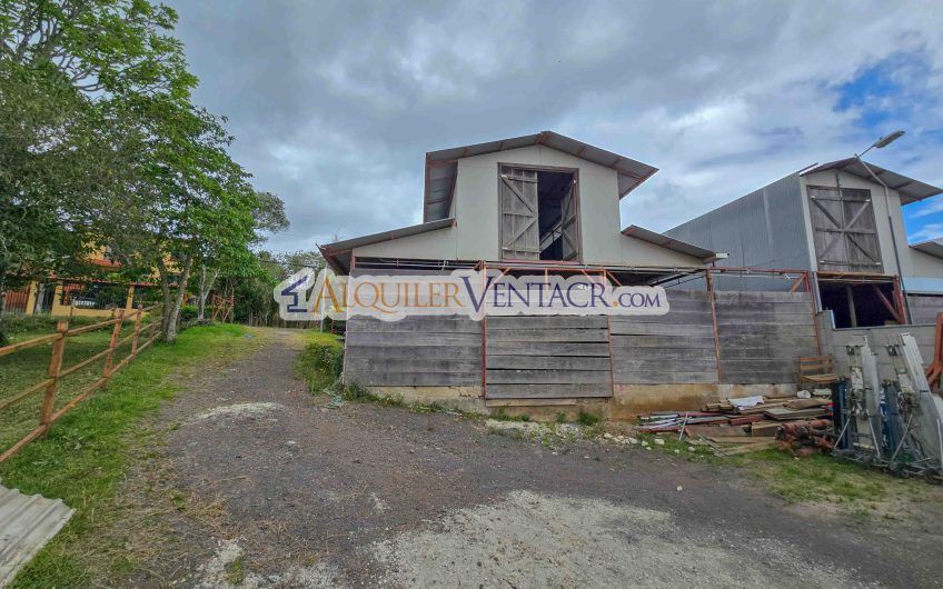 Lote de 504 m2 con vistas y con servicios listos en San Antonio Escazú