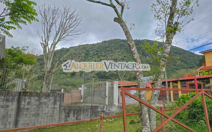 Lote de 504 m2 con vistas y con servicios listos en San Antonio Escazú