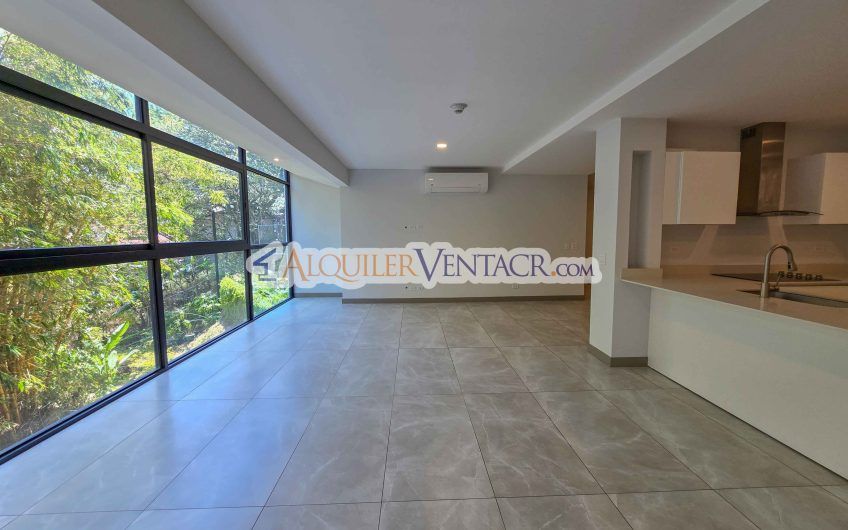 Lujoso apartamento de 3 habit.+ de servicio en Escazú Centro
