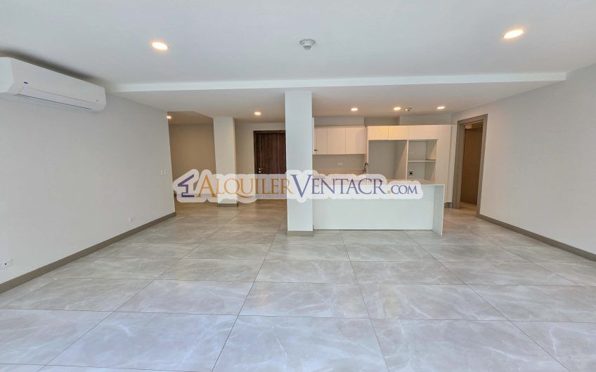 Lujoso apartamento de 3 habit.+ de servicio en Escazú Centro