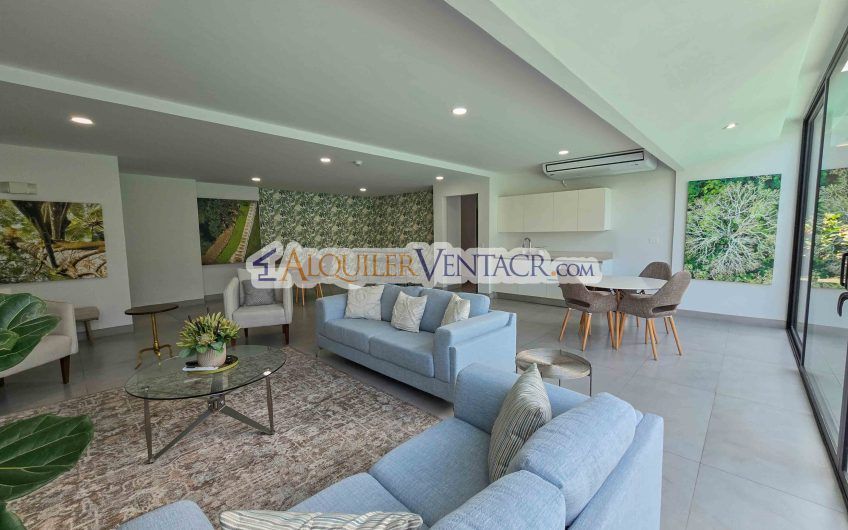 Lujoso apartamento de 3 habit.+ de servicio en Escazú Centro