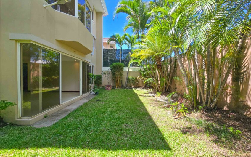 Jaboncillos Escazú! Condo de 523 m2 con 6 habit. + de servicio y jardín