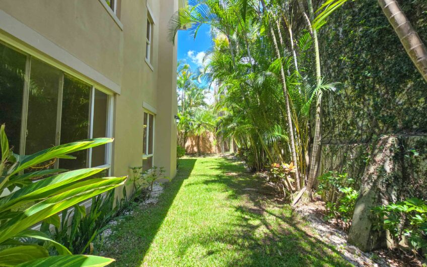 Jaboncillos Escazú! Condo de 523 m2 con 6 habit. + de servicio y jardín