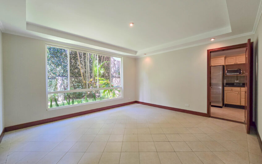 Jaboncillos Escazú! Condo de 523 m2 con 6 habit. + de servicio y jardín