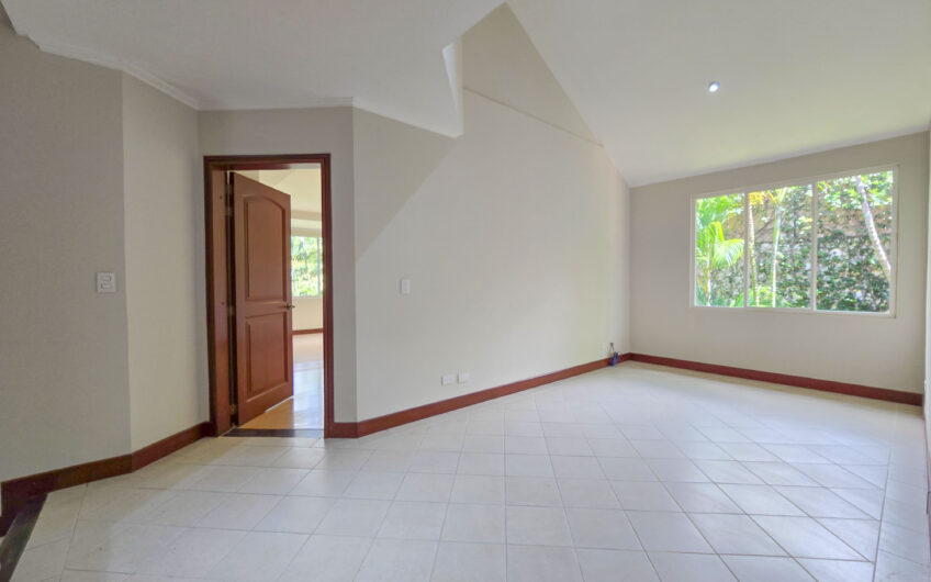 Jaboncillos Escazú! Condo de 523 m2 con 6 habit. + de servicio y jardín