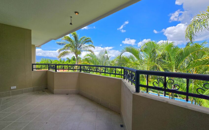 Jaboncillos Escazú! Condo de 523 m2 con 6 habit. + de servicio y jardín