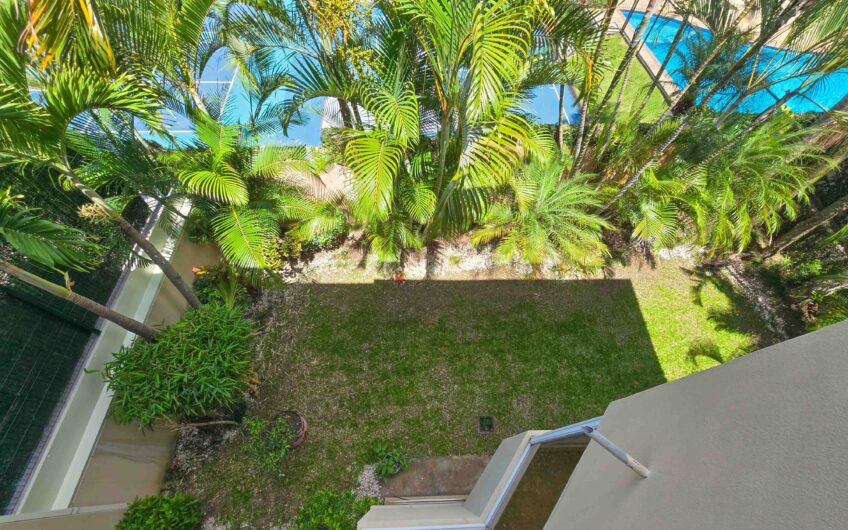 Jaboncillos Escazú! Condo de 523 m2 con 6 habit. + de servicio y jardín