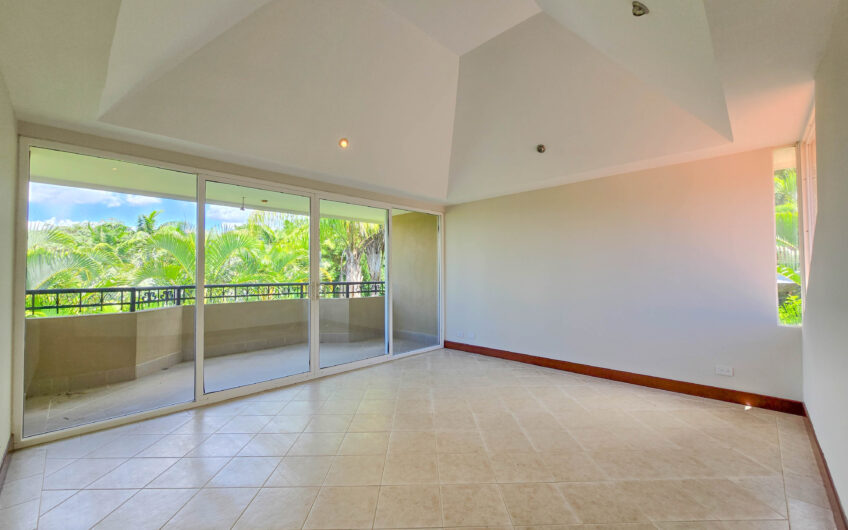 Jaboncillos Escazú! Condo de 523 m2 con 6 habit. + de servicio y jardín