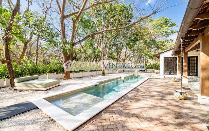 Hacienda Pinilla Tamarindo Guanacaste! Casa de 454 m2 con 1.630 m2 lote