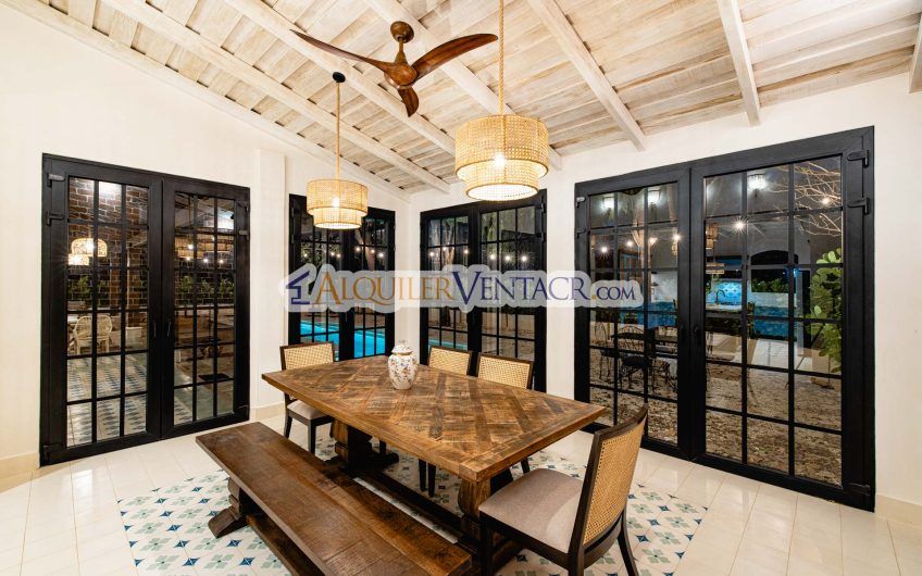 Hacienda Pinilla Tamarindo Guanacaste! Casa de 454 m2 con 1.630 m2 lote