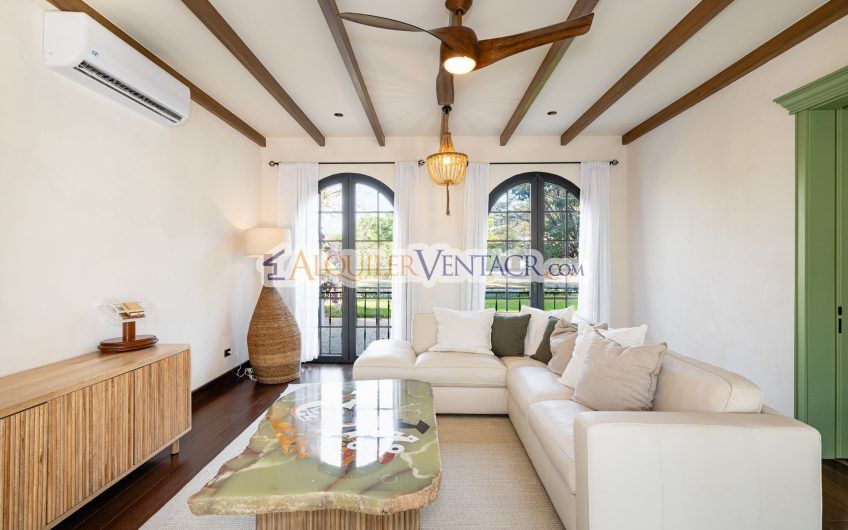 Hacienda Pinilla Tamarindo Guanacaste! Casa de 454 m2 con 1.630 m2 lote