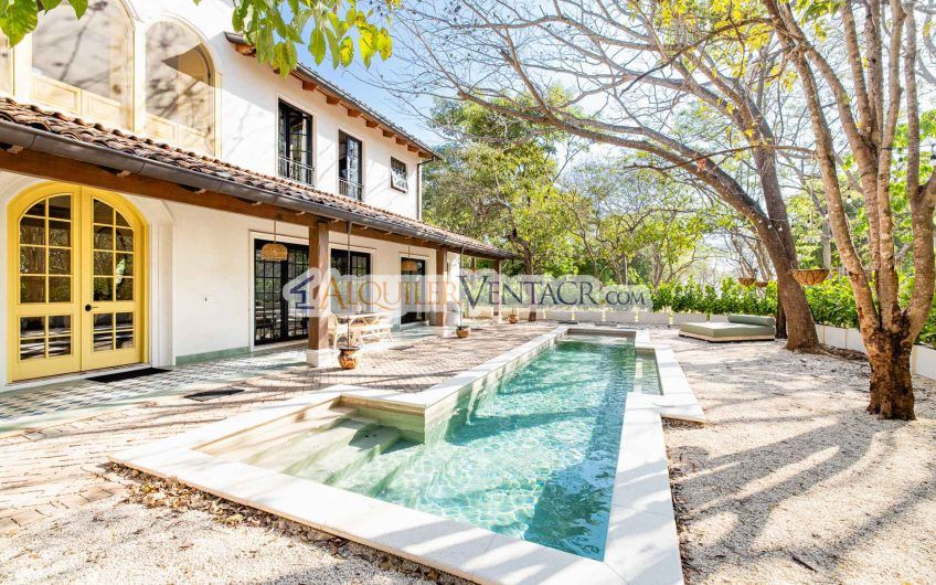 Hacienda Pinilla Tamarindo Guanacaste! Casa de 454 m2 con 1.630 m2 lote