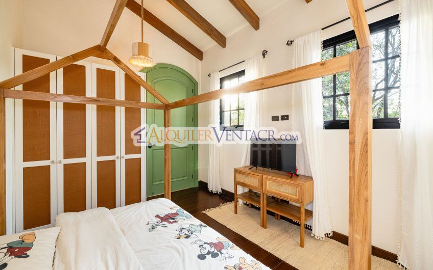 Hacienda Pinilla Tamarindo Guanacaste! Casa de 454 m2 con 1.630 m2 lote