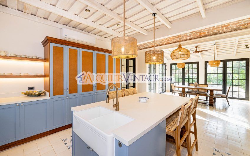 Hacienda Pinilla Tamarindo Guanacaste! Casa de 454 m2 con 1.630 m2 lote