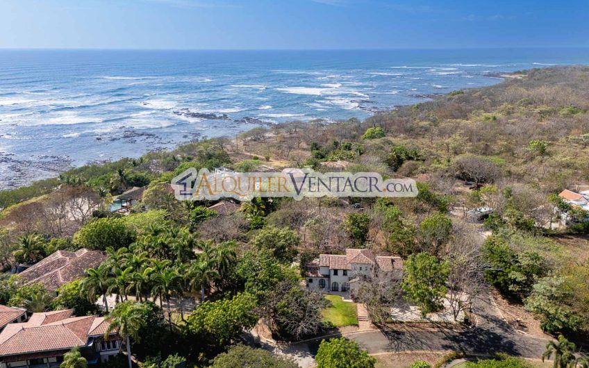 Hacienda Pinilla Tamarindo Guanacaste! Casa de 454 m2 con 1.630 m2 lote