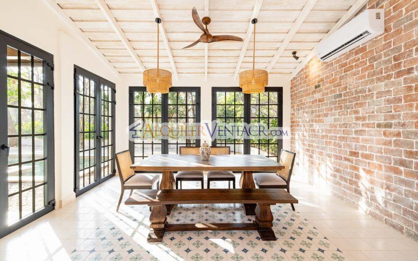 Hacienda Pinilla Tamarindo Guanacaste! Casa de 454 m2 con 1.630 m2 lote