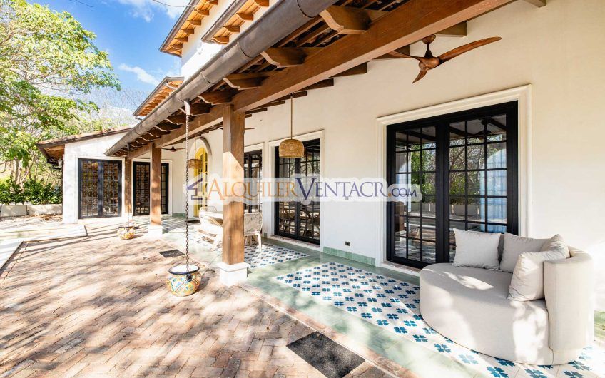 Hacienda Pinilla Tamarindo Guanacaste! Casa de 454 m2 con 1.630 m2 lote