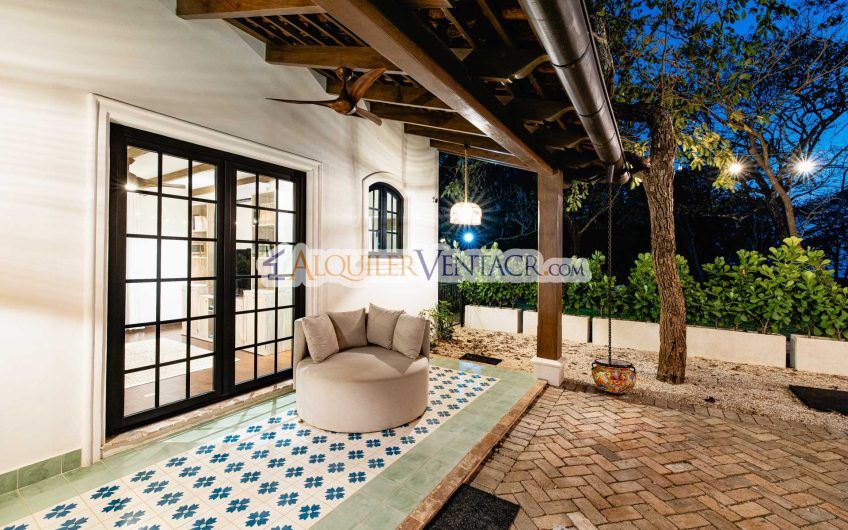 Hacienda Pinilla Tamarindo Guanacaste! Casa de 454 m2 con 1.630 m2 lote