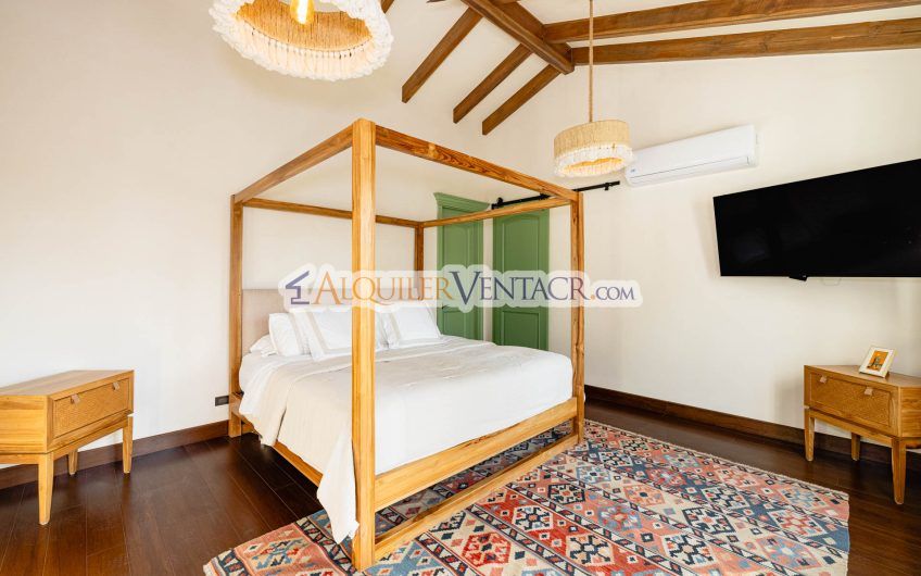 Hacienda Pinilla Tamarindo Guanacaste! Casa de 454 m2 con 1.630 m2 lote