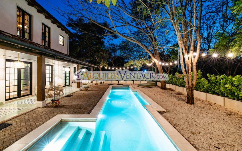 Hacienda Pinilla Tamarindo Guanacaste! Casa de 454 m2 con 1.630 m2 lote