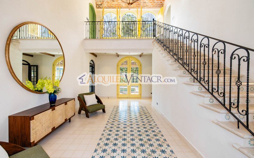 Hacienda Pinilla Tamarindo Guanacaste! Casa de 454 m2 con 1.630 m2 lote