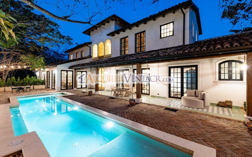 Hacienda Pinilla Tamarindo Guanacaste! Casa de 454 m2 con 1.630 m2 lote