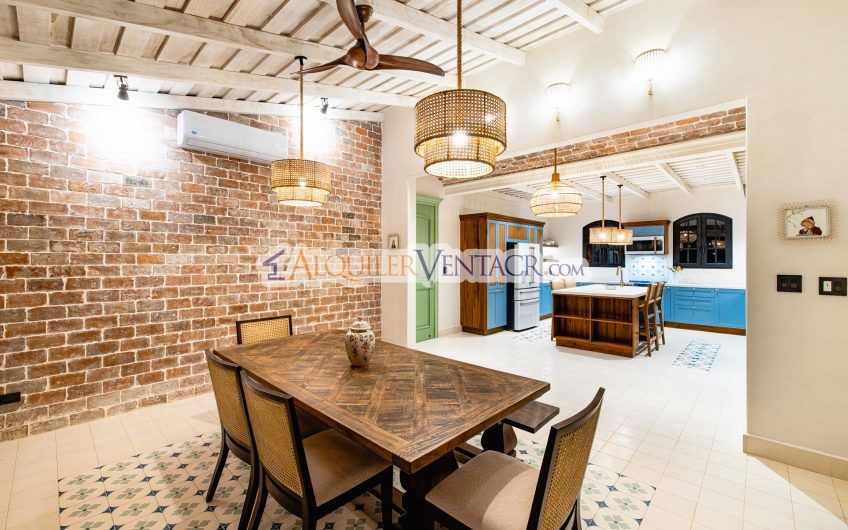 Hacienda Pinilla Tamarindo Guanacaste! Casa de 454 m2 con 1.630 m2 lote