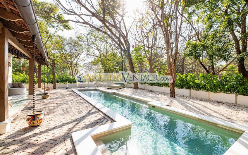 Hacienda Pinilla Tamarindo Guanacaste! Casa de 454 m2 con 1.630 m2 lote