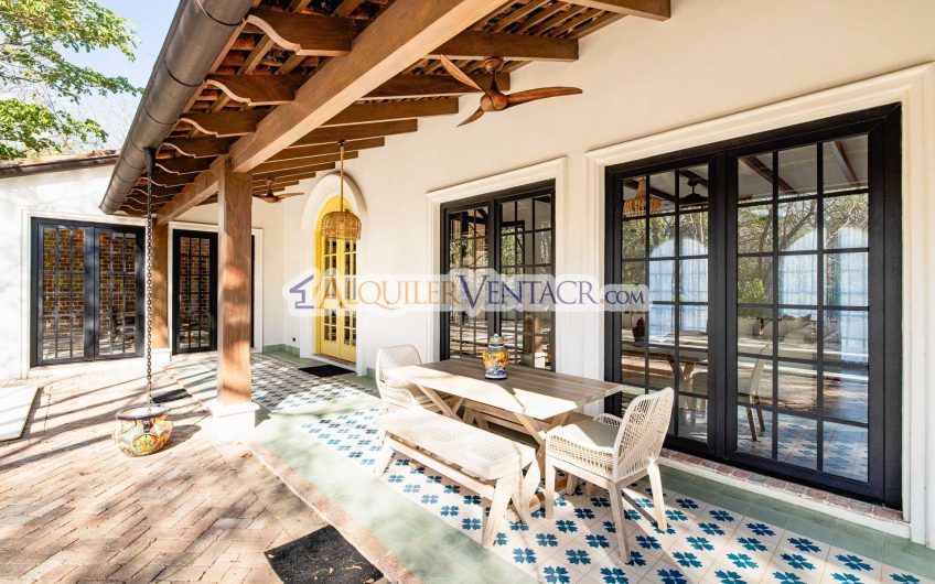 Hacienda Pinilla Tamarindo Guanacaste! Casa de 454 m2 con 1.630 m2 lote