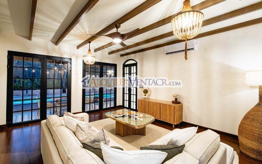 Hacienda Pinilla Tamarindo Guanacaste! Casa de 454 m2 con 1.630 m2 lote