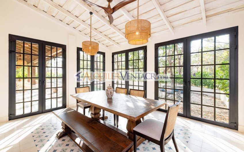 Hacienda Pinilla Tamarindo Guanacaste! Casa de 454 m2 con 1.630 m2 lote