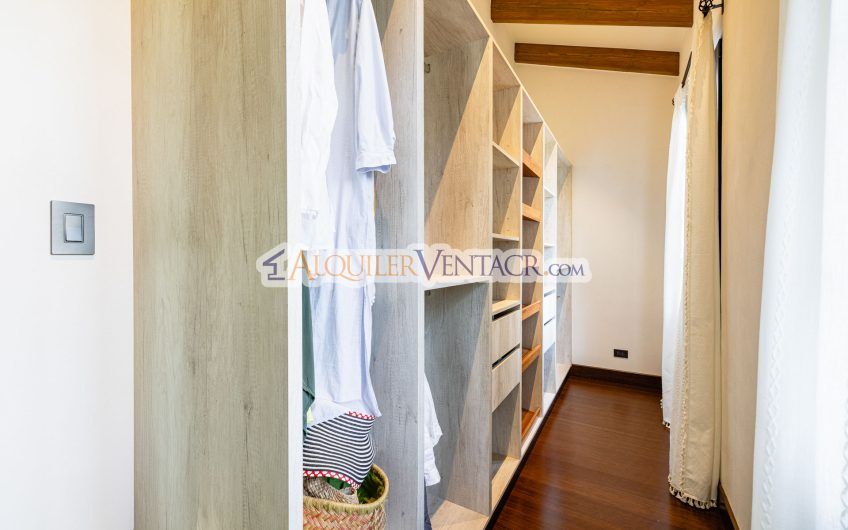 Hacienda Pinilla Tamarindo Guanacaste! Casa de 454 m2 con 1.630 m2 lote