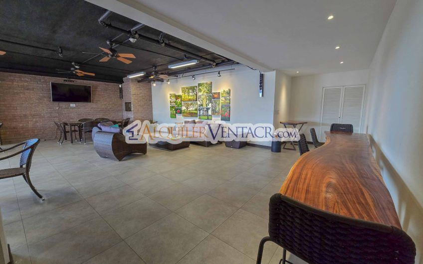 Oficina en Torres del Parque en Sabana Norte