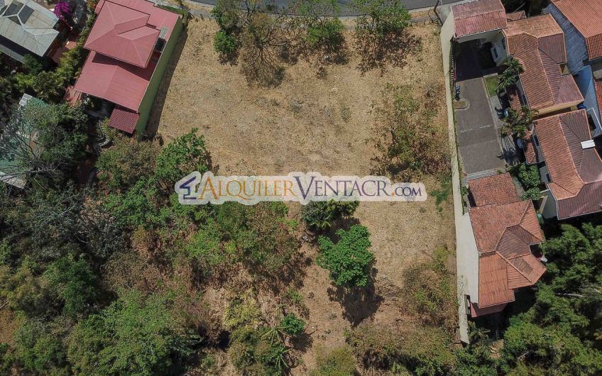 Jaboncillos Escazú! Lote plano de 2.640 m2