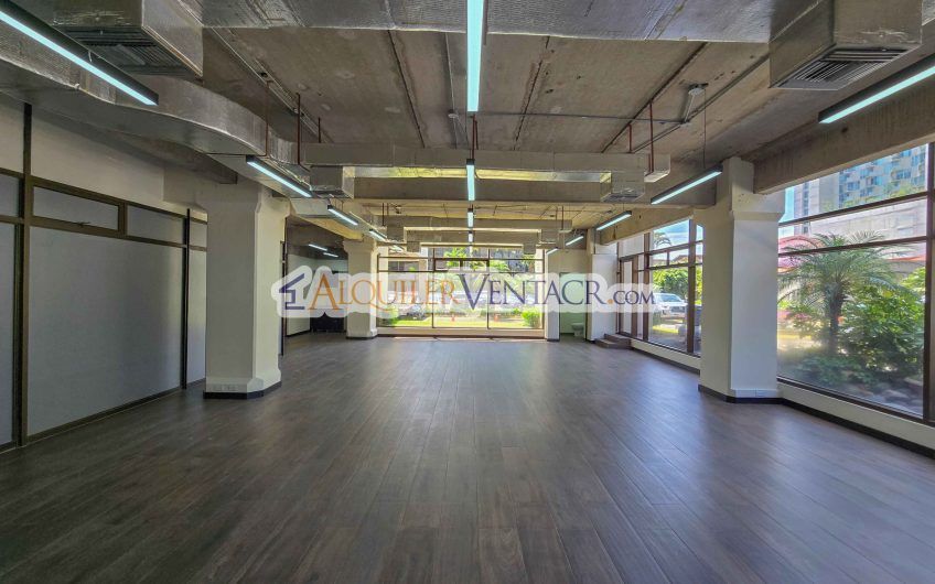 Oficina de 118 m2 en Torre Oficentro La Sabana