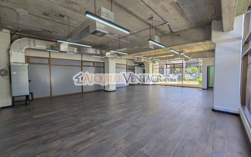 Oficina de 118 m2 en Torre Oficentro La Sabana