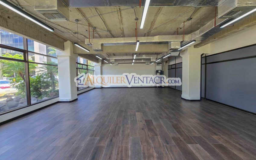 Oficina de 118 m2 en Torre Oficentro La Sabana