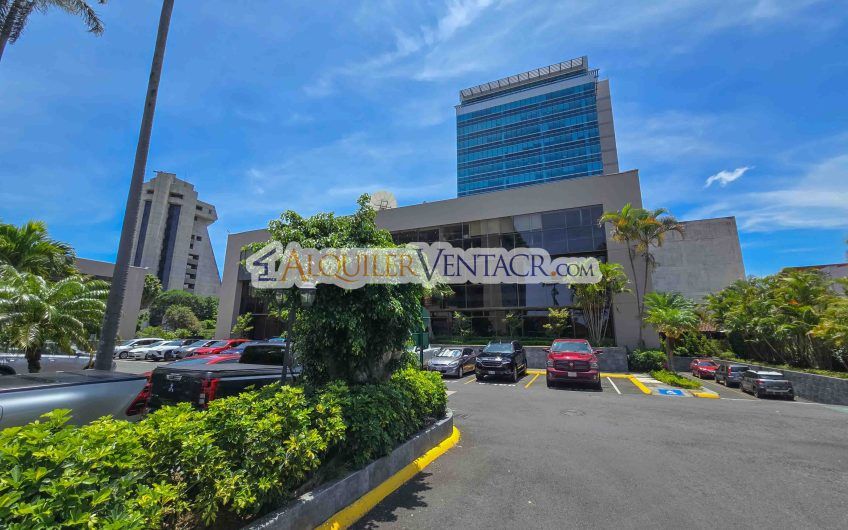 Oficina de 118 m2 en Torre Oficentro La Sabana