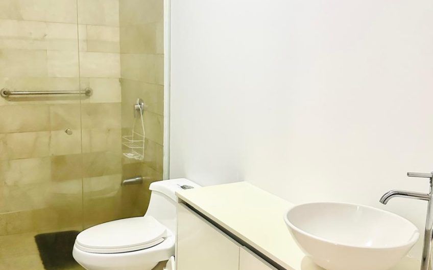 Lujoso condo de 3 habit. con vista en Escazú