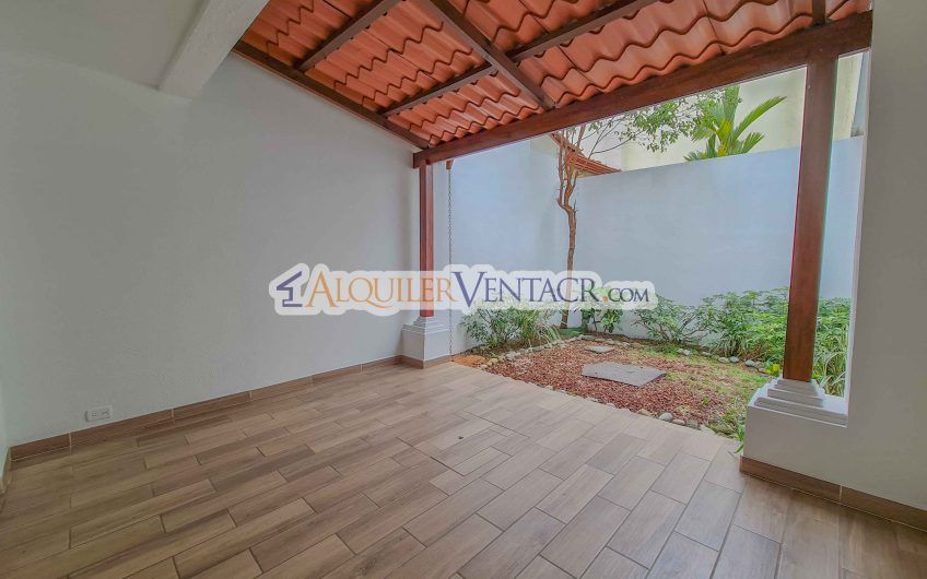 Para inversión! Condo de 4 habit. en Trejos Montealegre x Avenida Escazú