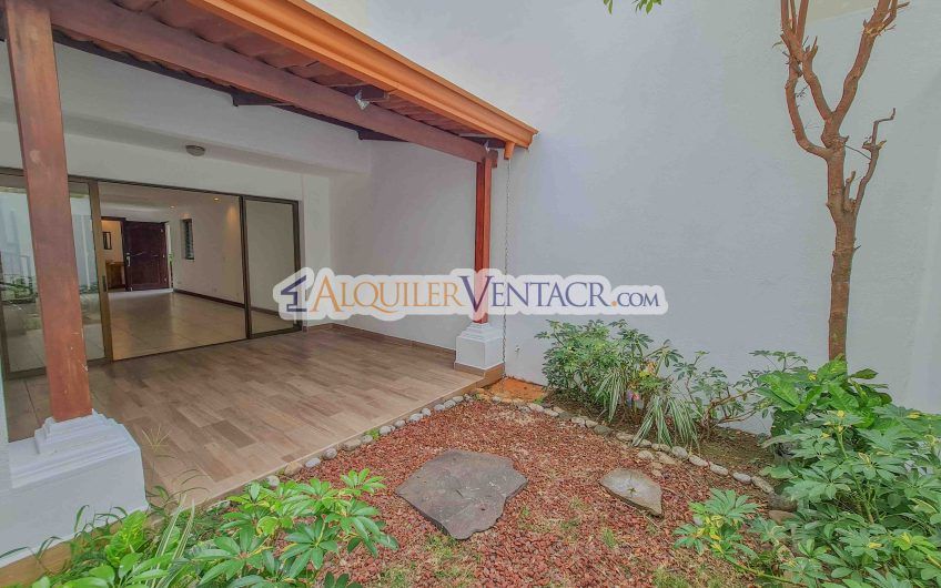 Para inversión! Condo de 4 habit. en Trejos Montealegre x Avenida Escazú