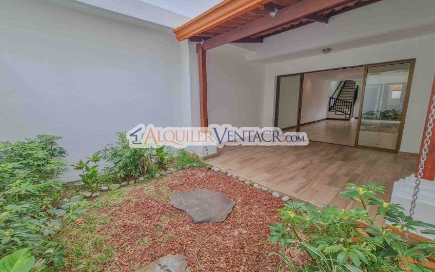 Para inversión! Condo de 4 habit. en Trejos Montealegre x Avenida Escazú